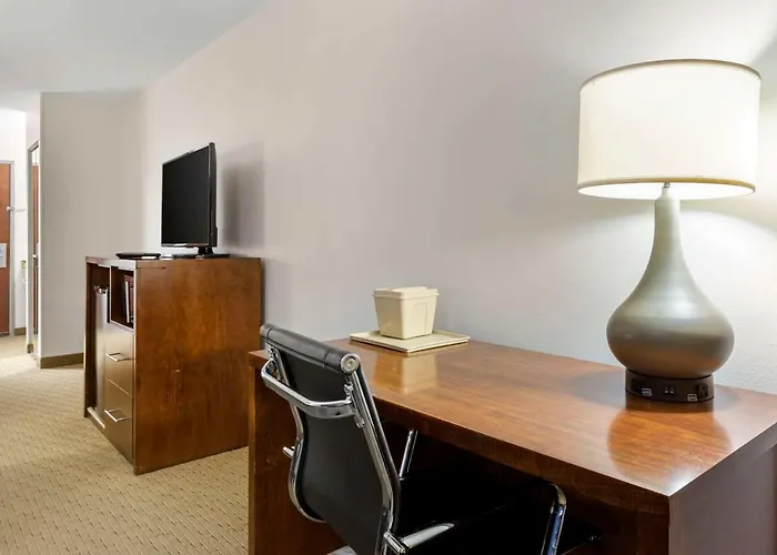 Comfort Inn Garner Clayton I-40