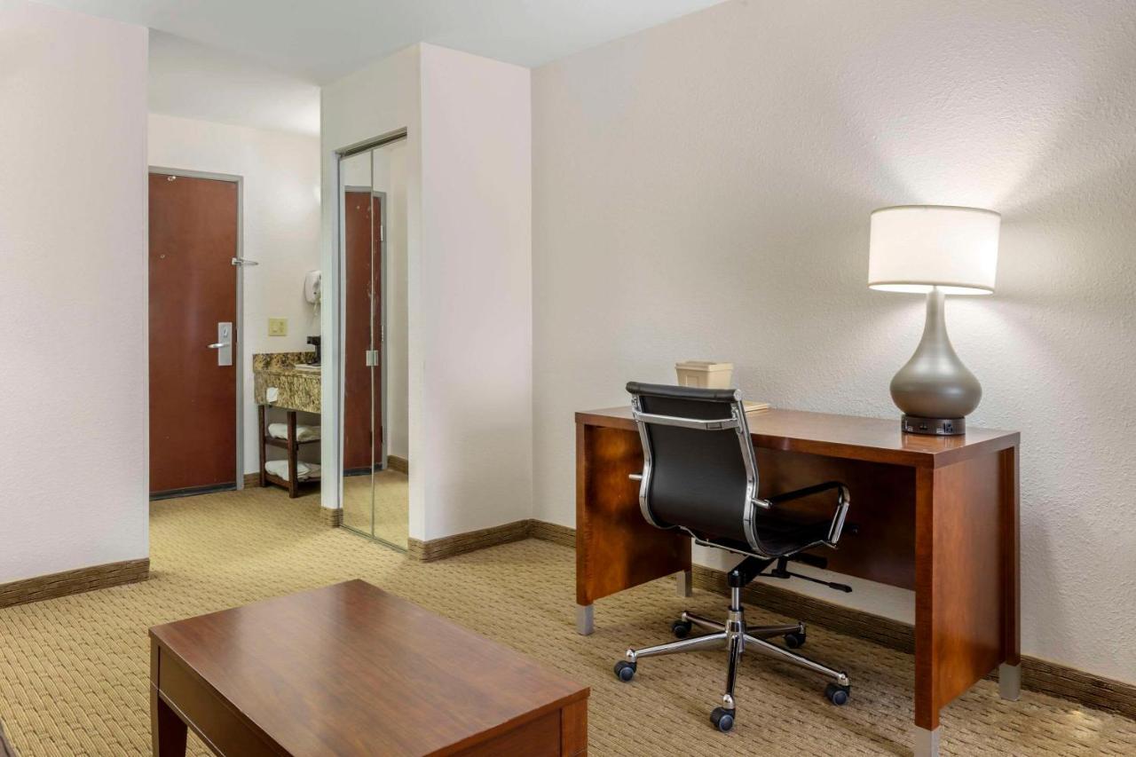 Estalagem Comfort Clayton I-40