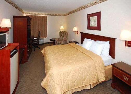 Inn Comfort Clayton I-40 3*